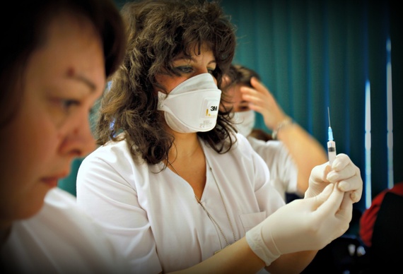 http://cdn.theatlantic.com/static/newsroom/img/mt/2014/12/flu/lead.jpg?ng49e5